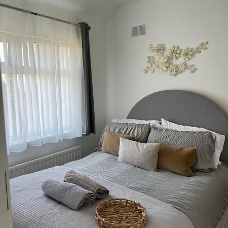 2 Bedroom House In Belfast With Garden ภายนอก รูปภาพ